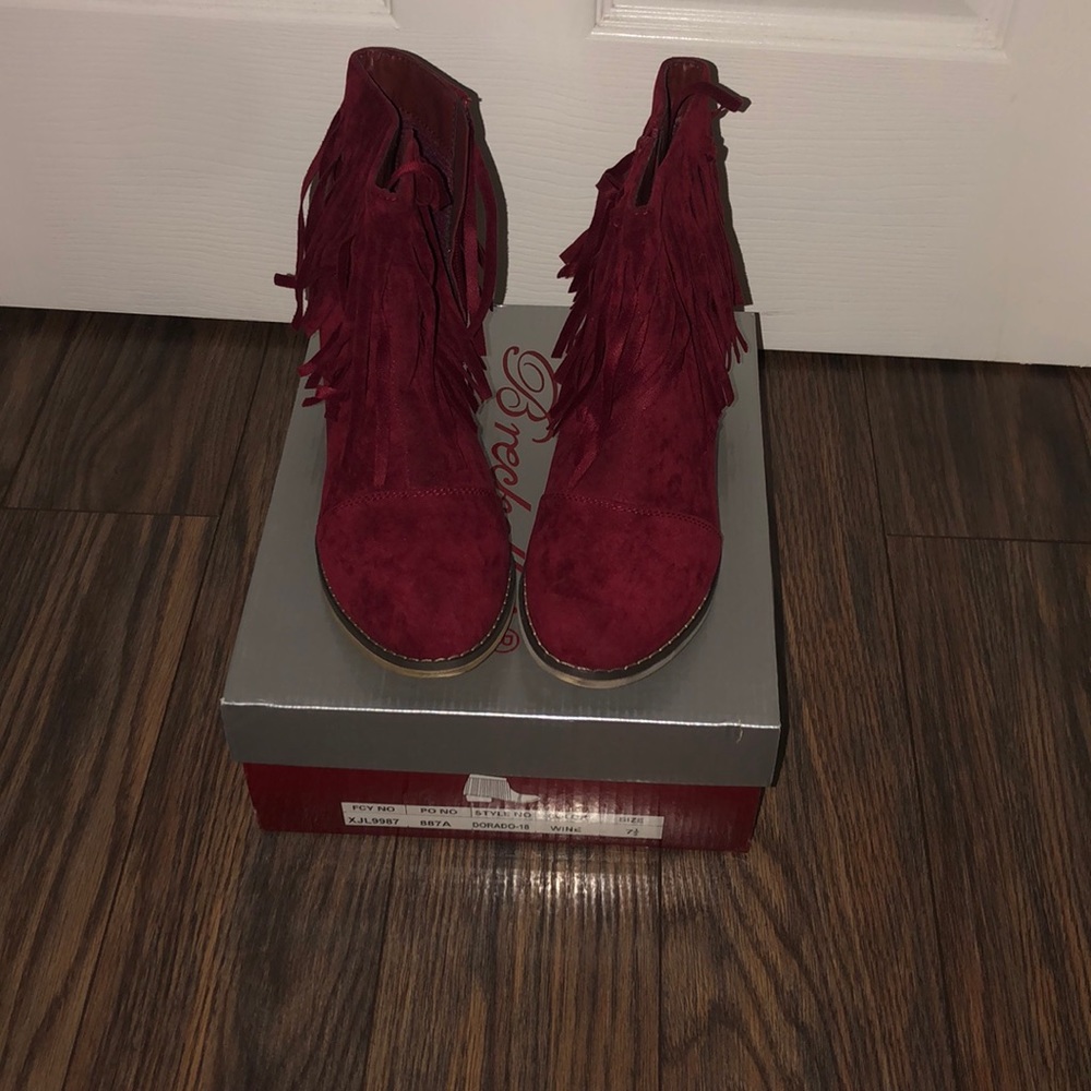 Breckelle’s fringe booties